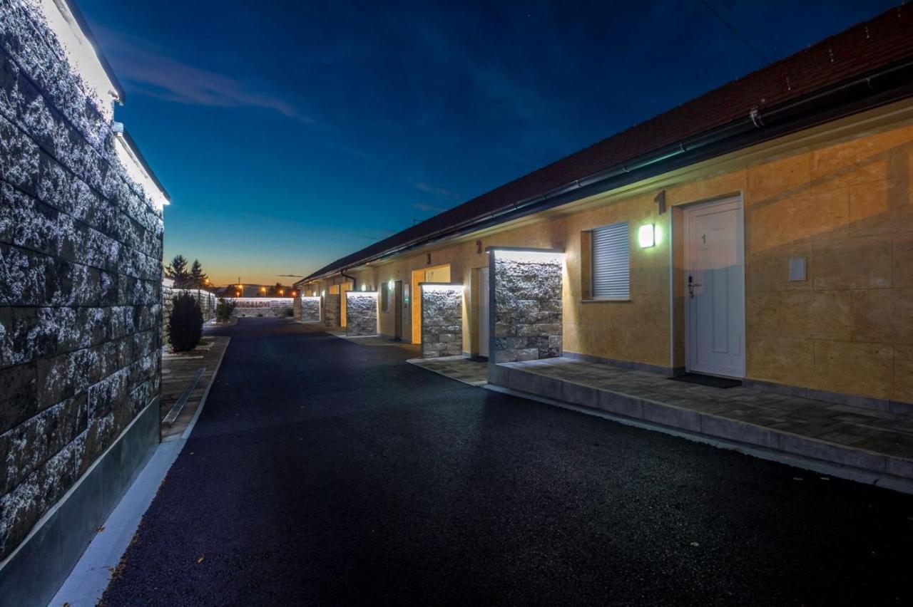 Motel Atos Bungalovi Nova Topola Exterior photo